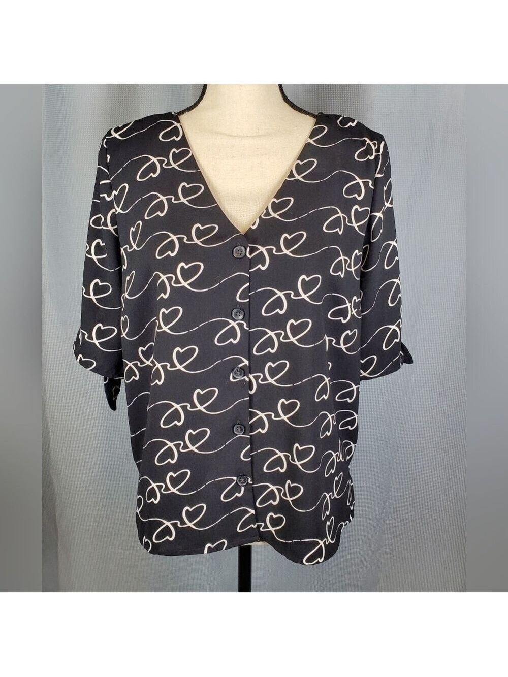 Apt 9 short sleeve blouse, black and white, size L